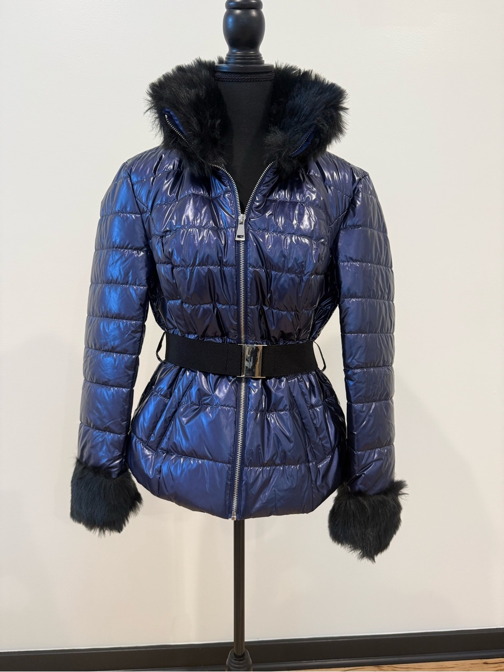VENUS Shiny Navy Blue Puffer Jacket with Faux Fur Trim